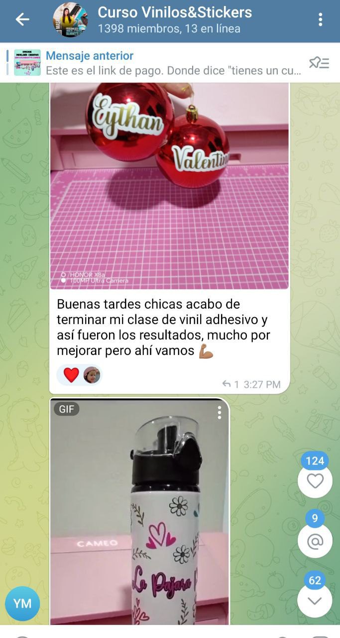 Esferas navideñas y botellas con vinilo adhesivo